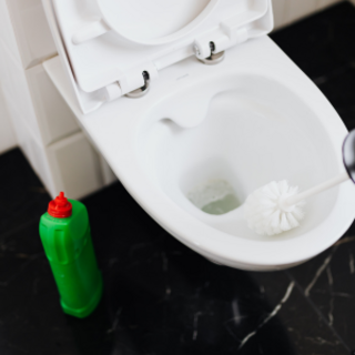 Budget vs Premium Commercial Toilet Cleaners — What Actually Works Better?